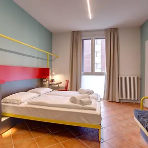 https://meininger-milano-garibaldi.italymilanhotels.net